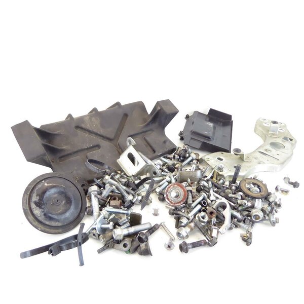 Honda CBR 600 F PC35 Schrauben Kleinteile Fahrwerk / screws small parts frame