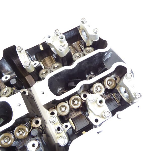 Suzuki GSX 550 E GN71D Zylinderkopf / cylinder head