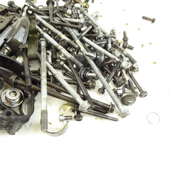 Honda VF 500 F PC12 Schrauben Kleinteile Motor / screws small parts engine