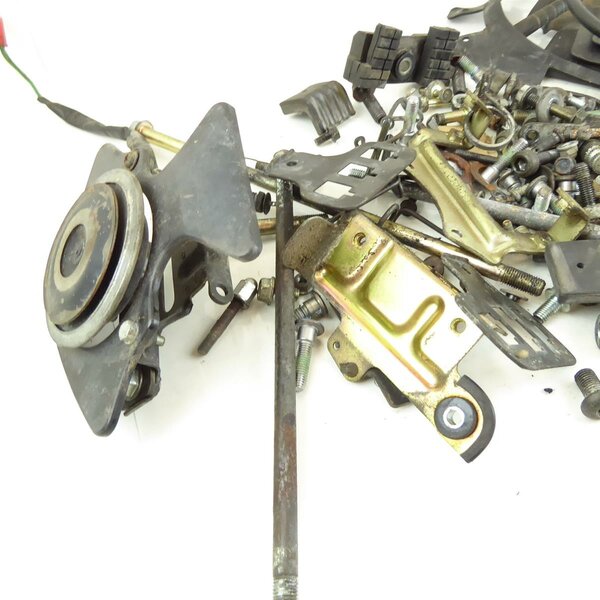 Honda VF 500 F PC12 Schrauben Kleinteile Fahrwerk / screws small parts frame