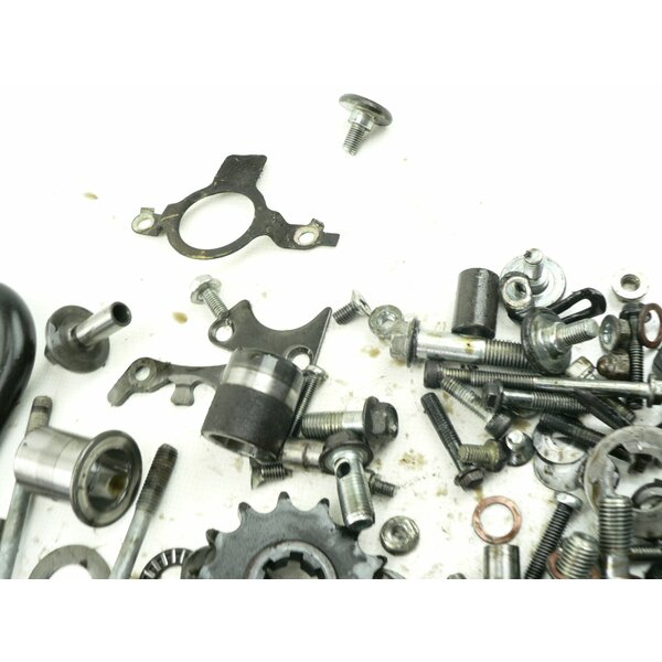 Hyosung GT 125 NAKED Schrauben Kleinteile Motor / screws sundries engine #2